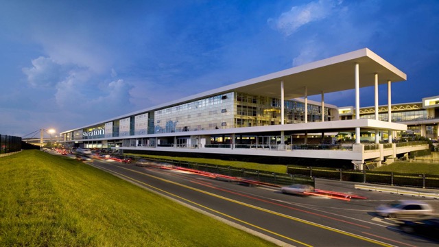 Sheraton_Milan_Malpensa_Airport_Hotel_and_Conference_Centre_Exterior_Facade1